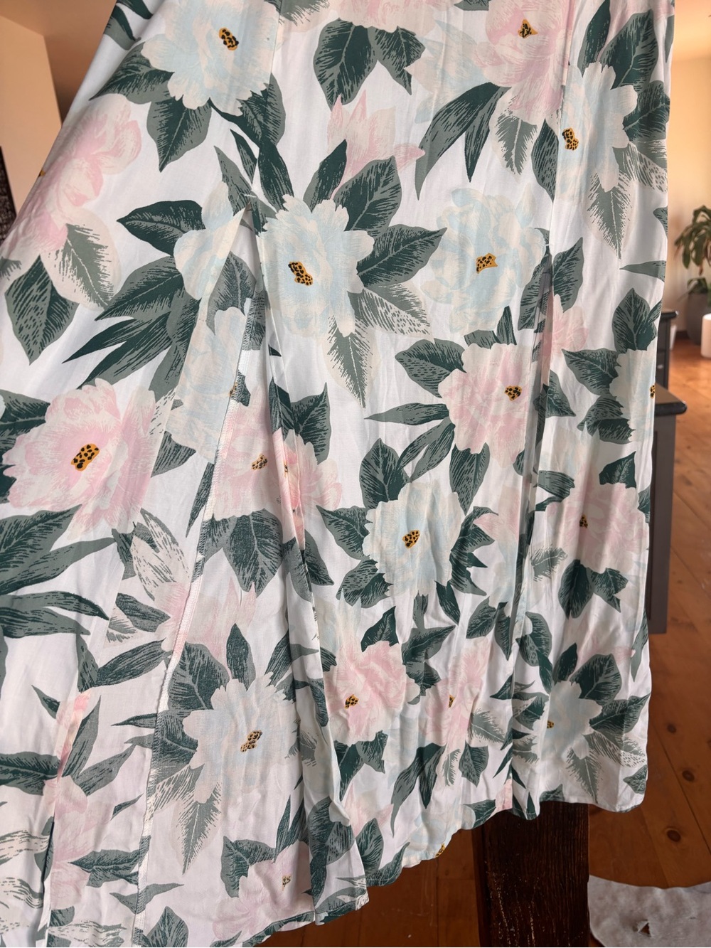 Billabong White Floral Maxi Skirt with Green Leaves - Picture 7 of 10